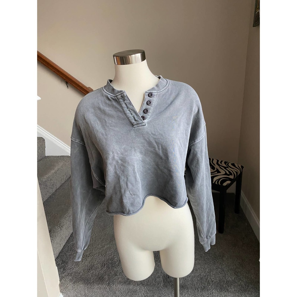Urban Outfitters faded gray raw hem henley crop top, size XS